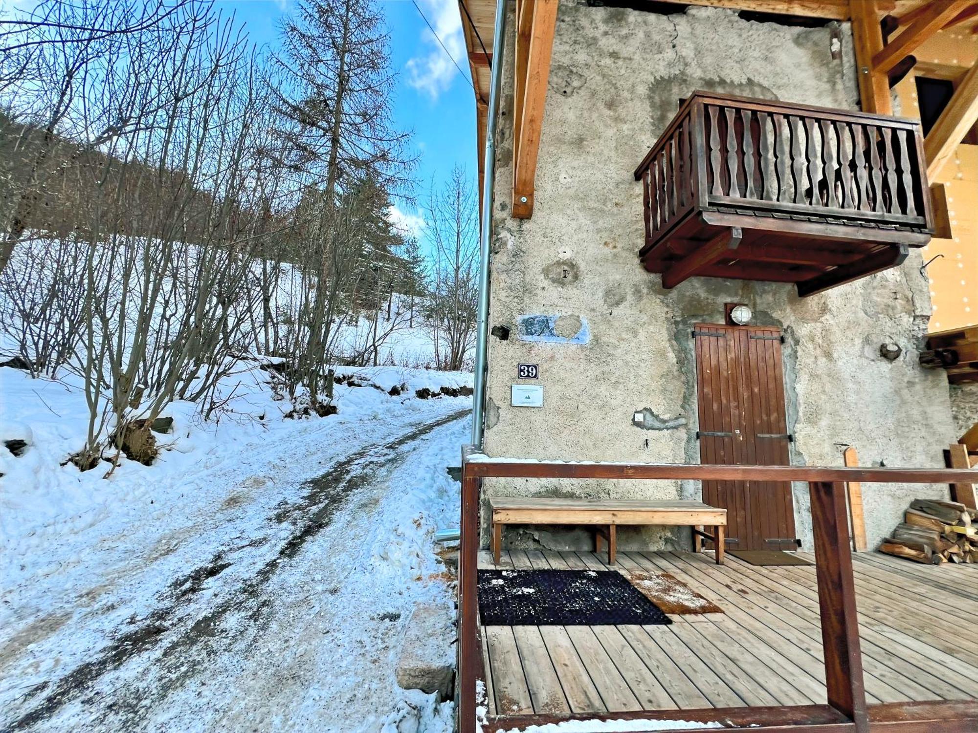 Charmante Maison De Montagne Briançon Exterior foto